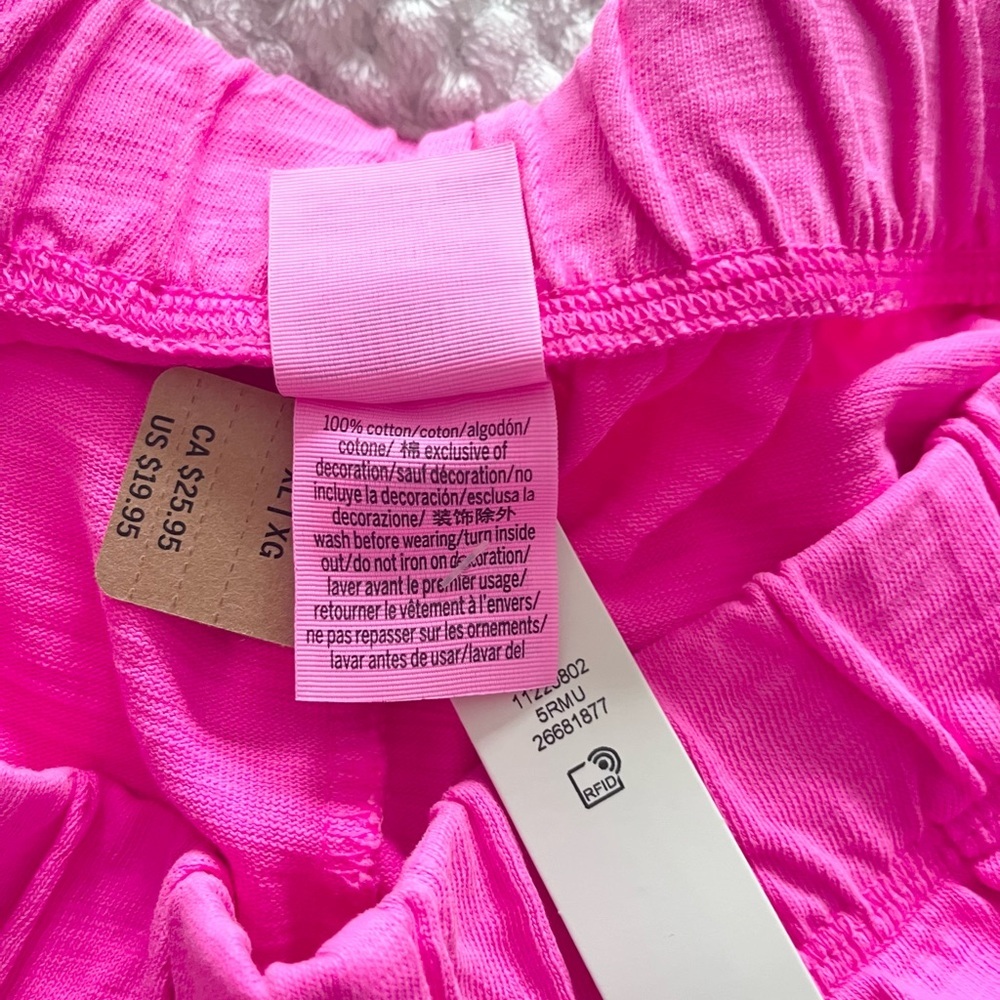 NWT Victoria's Secret PINK Curve Hem Sweat Shorts in HOT PINK - Picture 4 of 8